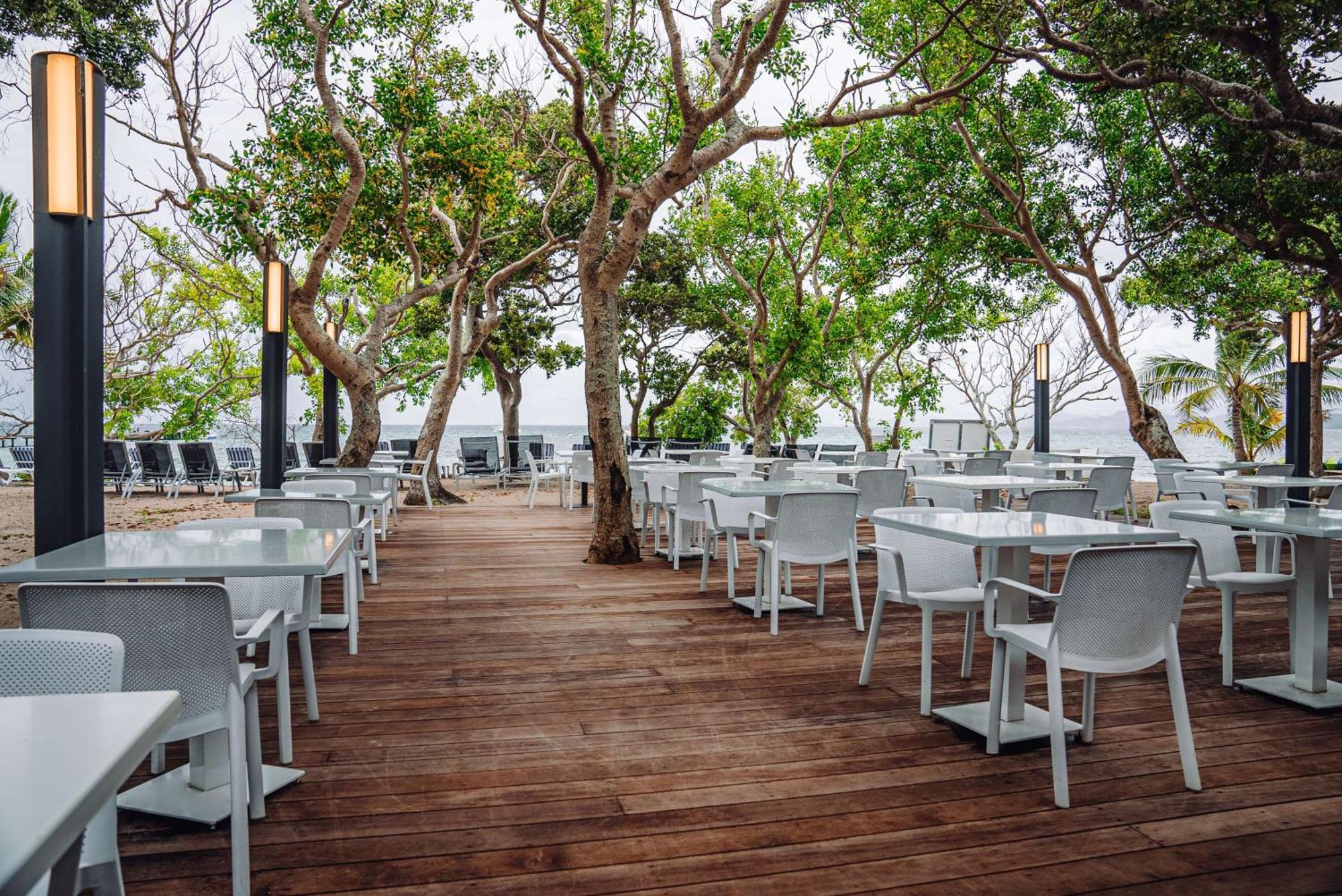 Doubletree By Hilton Noumea Ilot Maitre Resort Exterior photo